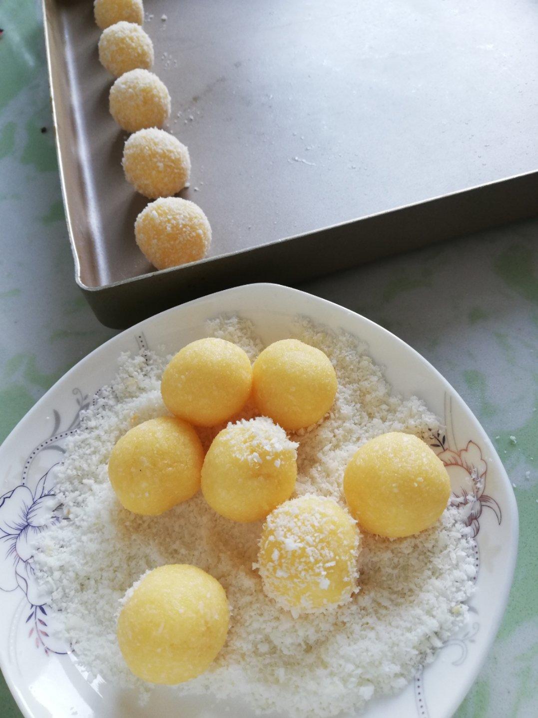 【视频】椰蓉小酥球（消耗蛋黄）童年美食