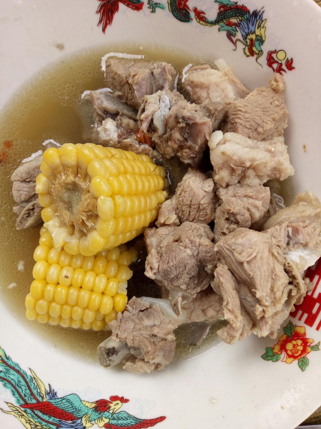 排骨玉米汤