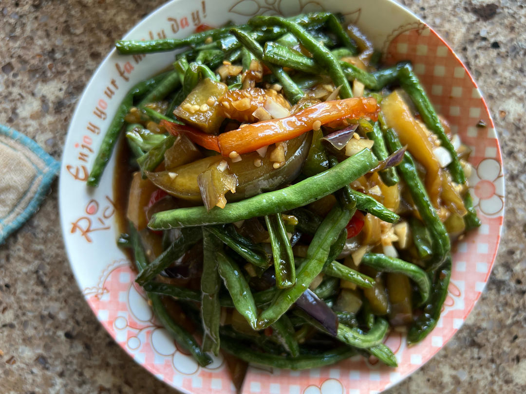 豆角炒茄子（又软又紫的秘诀）