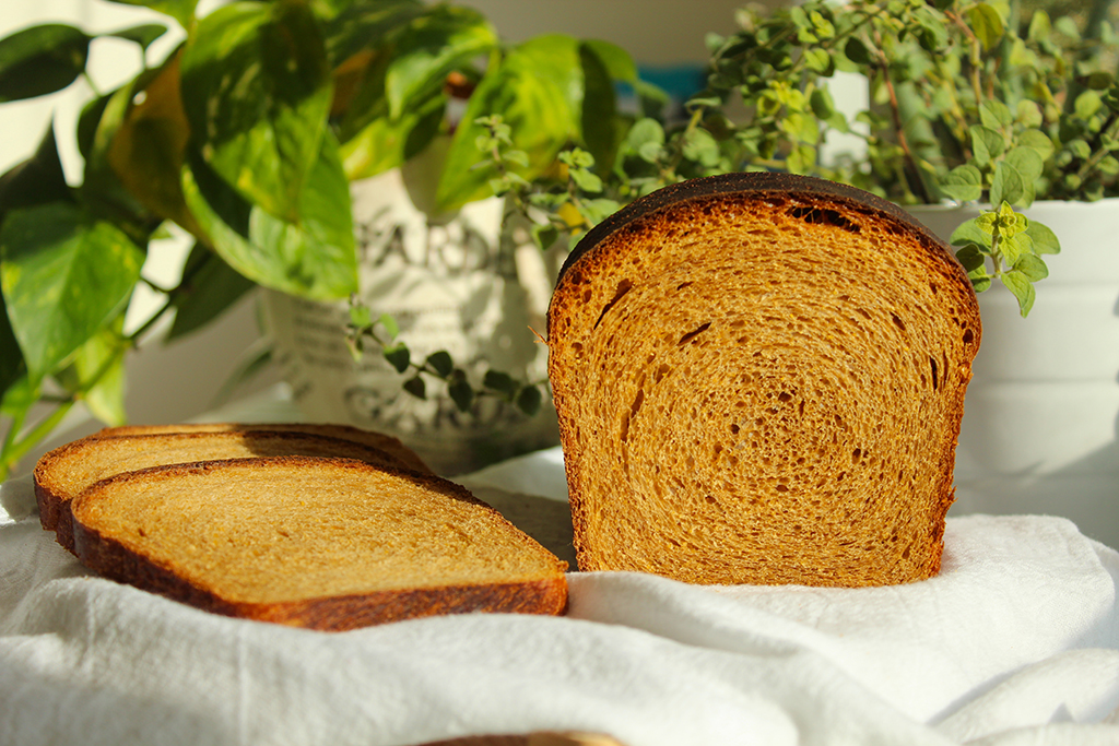 安娜德玛面包（Anadama Bread)