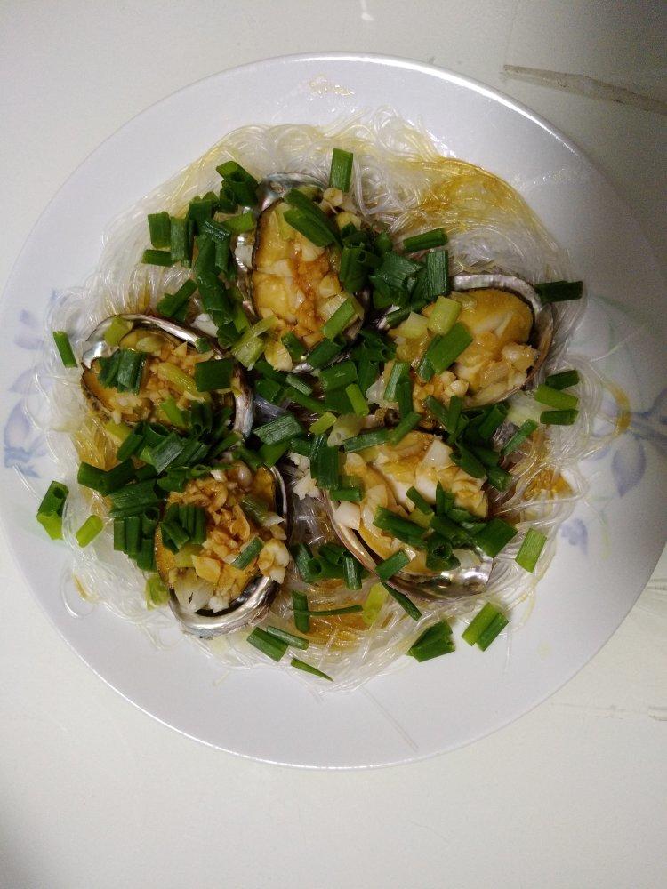 蒜蓉粉丝蒸鲍鱼