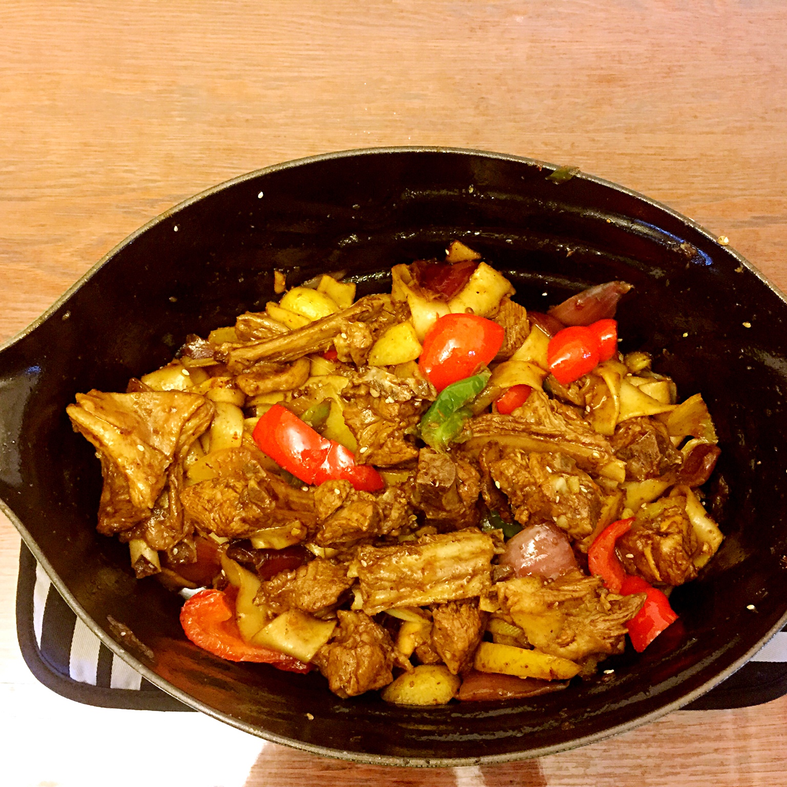 7沐木做的炕锅羊排