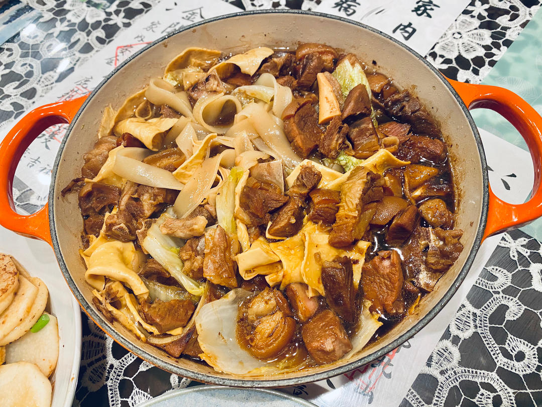 红烧羊肉煲
