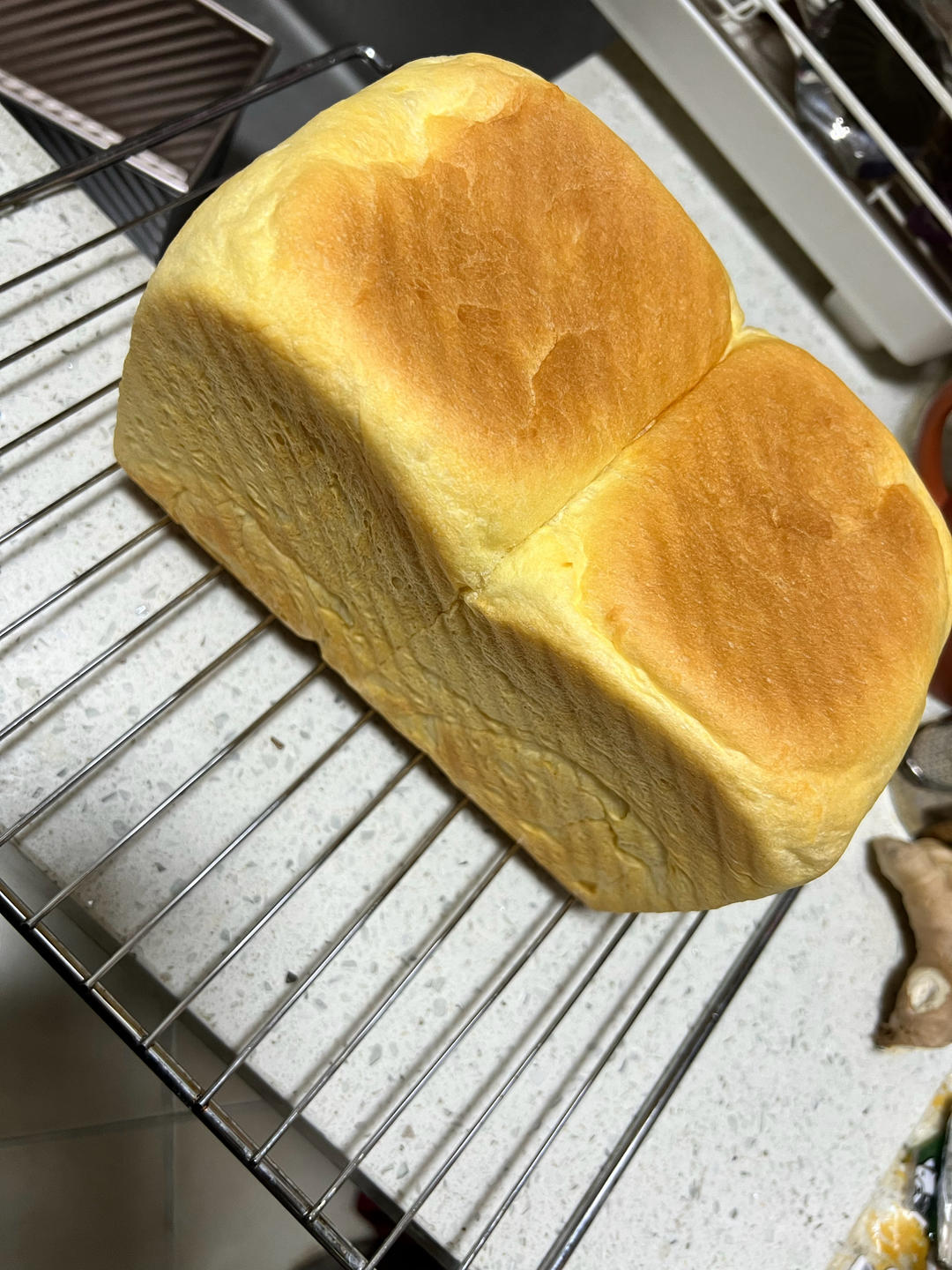 用烤箱自己做面包--手工牛奶吐司面包