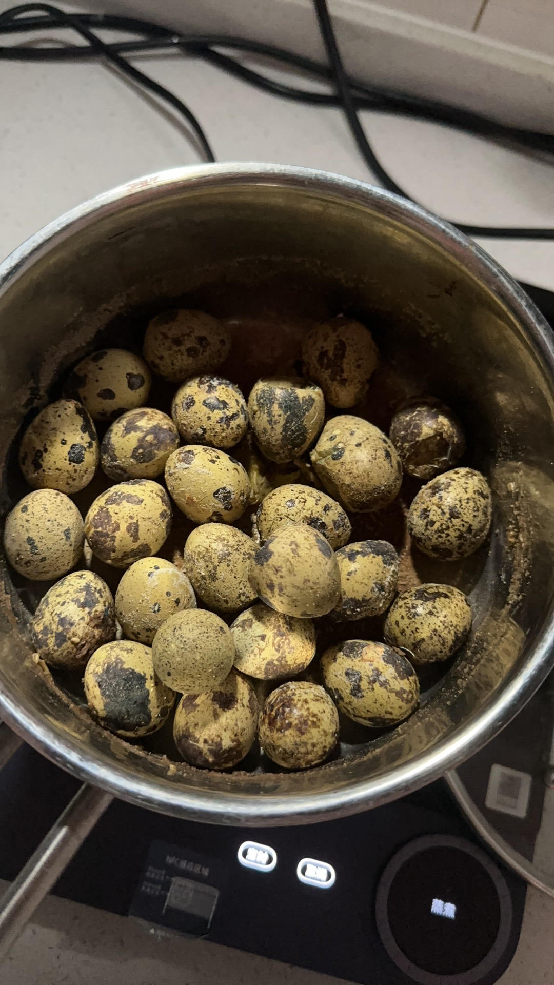 简易版盐焗鹌鹑蛋（电饭煲）