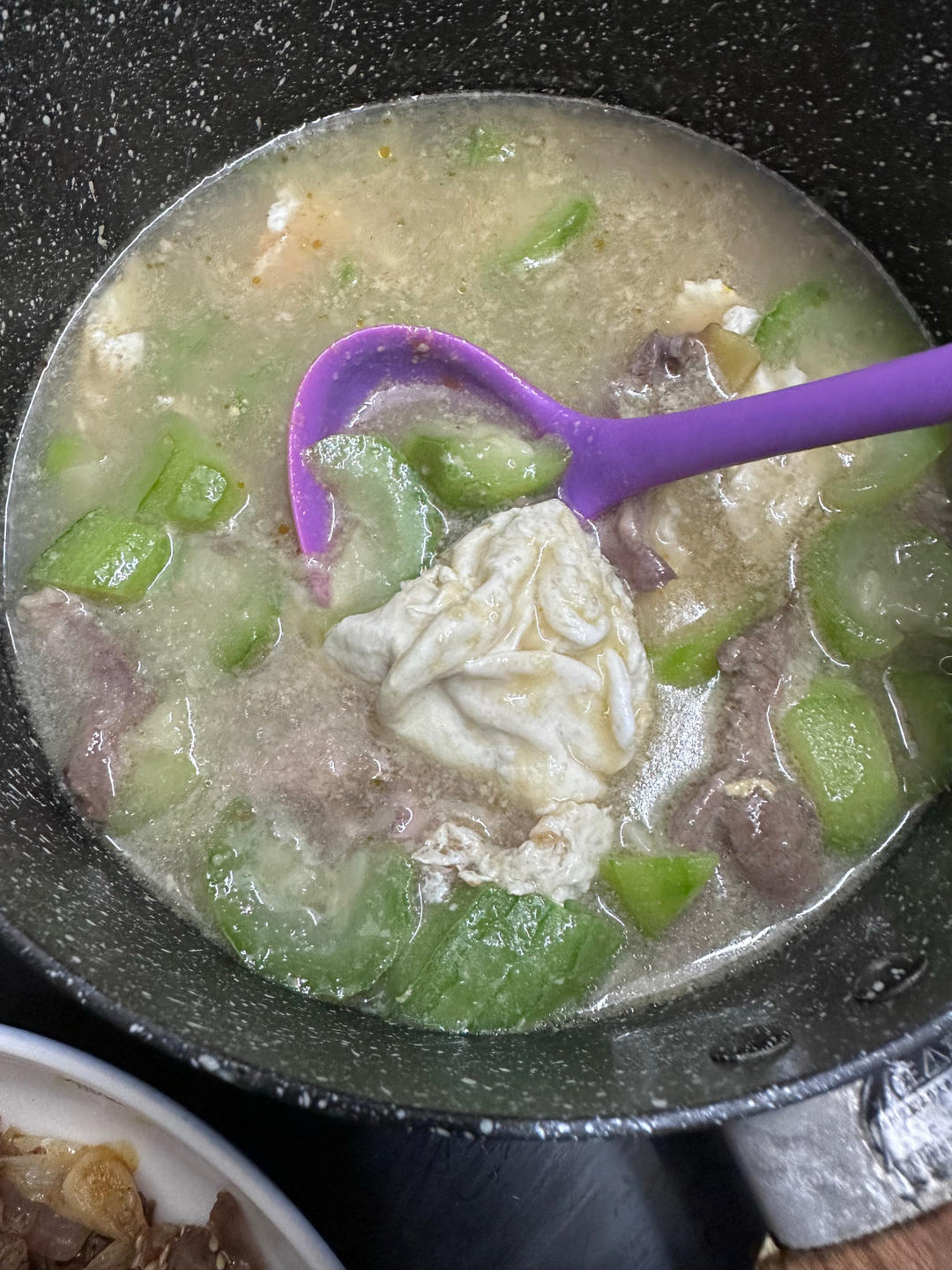 巨好喝的丝瓜瘦肉汤，低卡低脂！