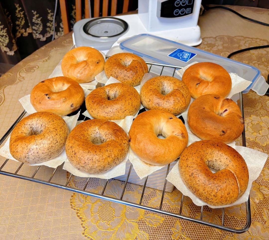 4个口味贝果｜一次搞定｜黑芝麻｜红茶｜蔓越莓｜椒叶