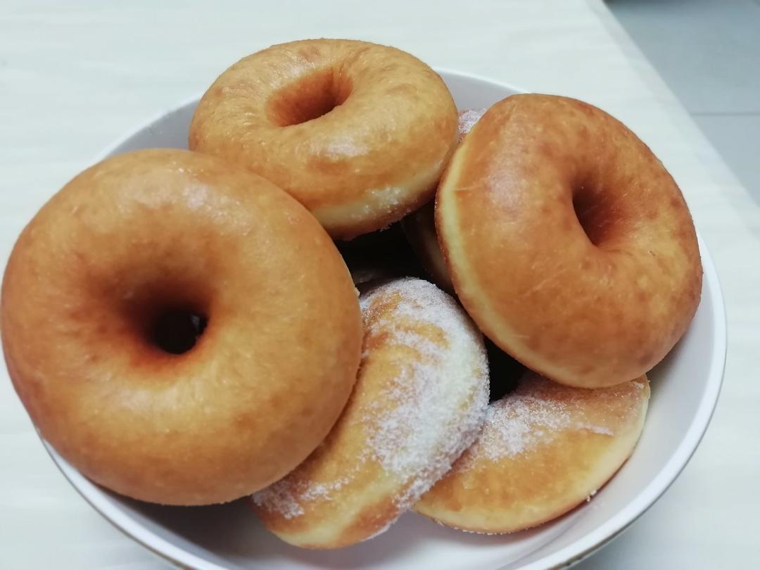 🍩超快手一小时低糖无需烤箱的甜甜圈（详细视频）