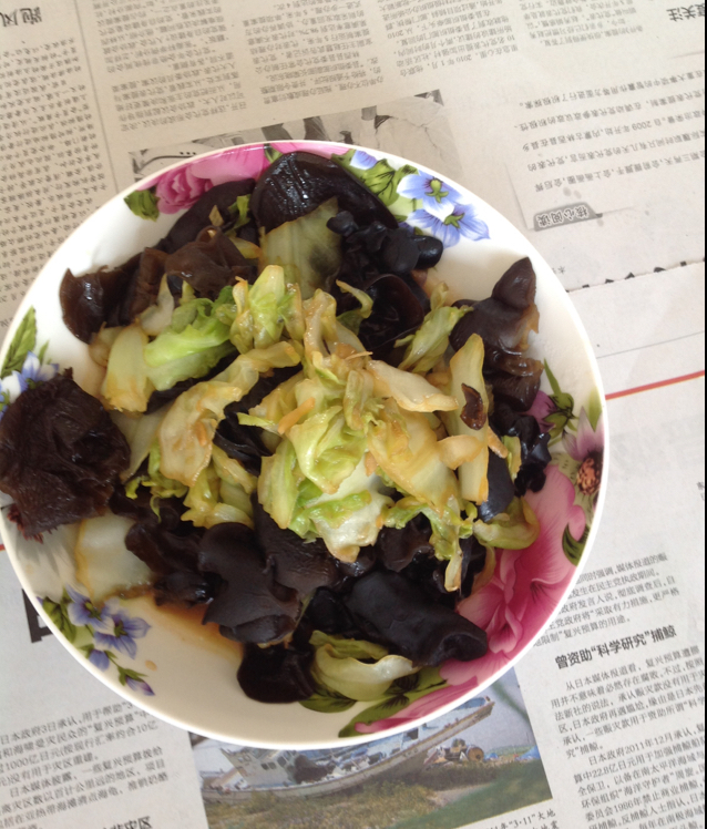 木耳炒包菜