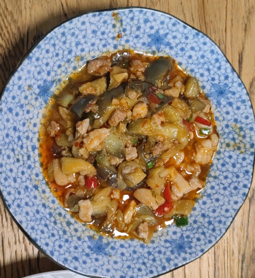 新手也能十分钟做完全家舔盘子的肉末茄子