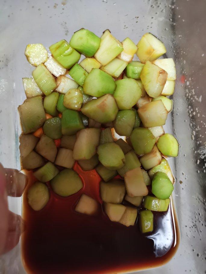 腌西兰花梗