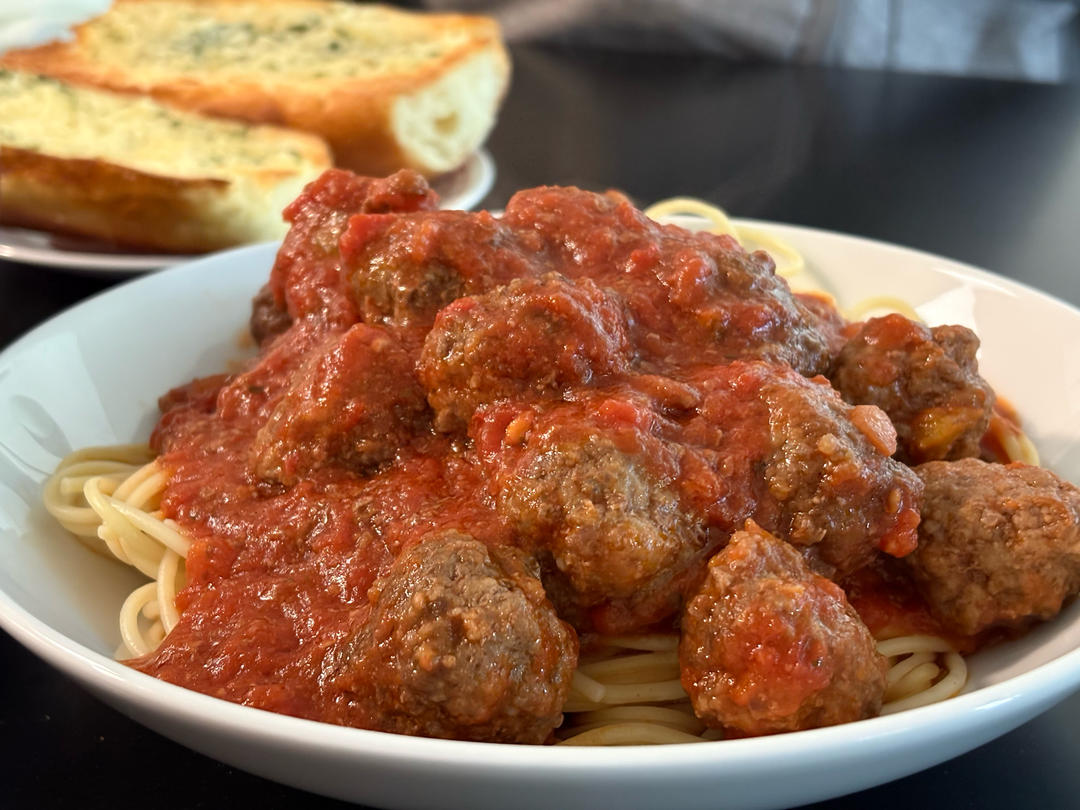 经典意大利面～～红酱牛肉丸意面（pasta with meatball）