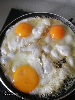 快速早餐荷包蛋的做法 步骤3