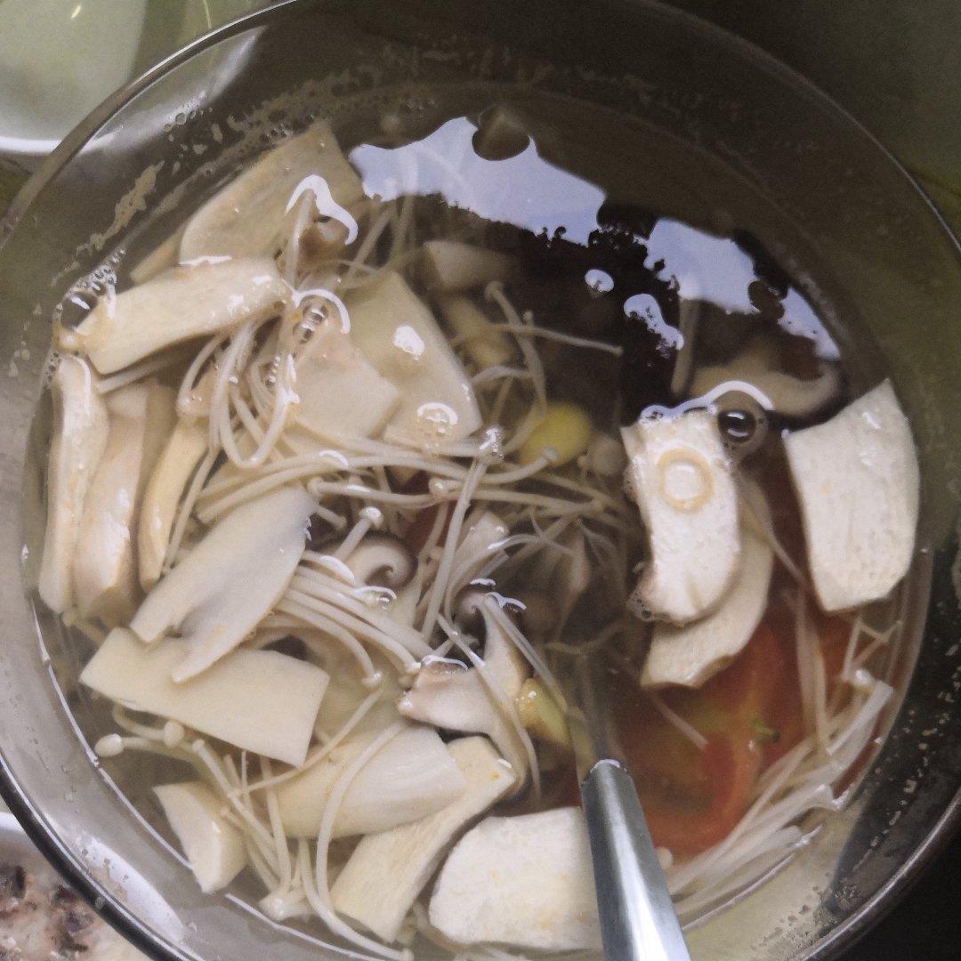 〈素〉番茄蘑菇汤—极简食本味