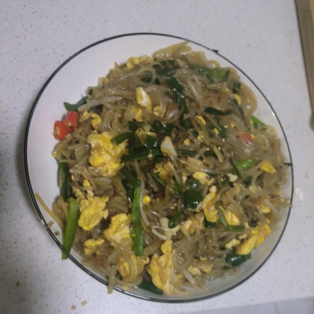 豆芽粉丝炒鸡蛋