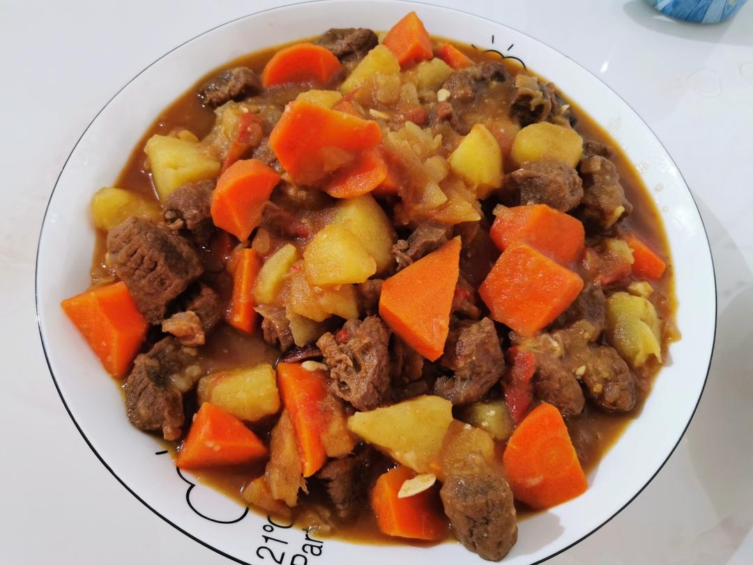 红烧牛肉土豆 （独家秘制）
