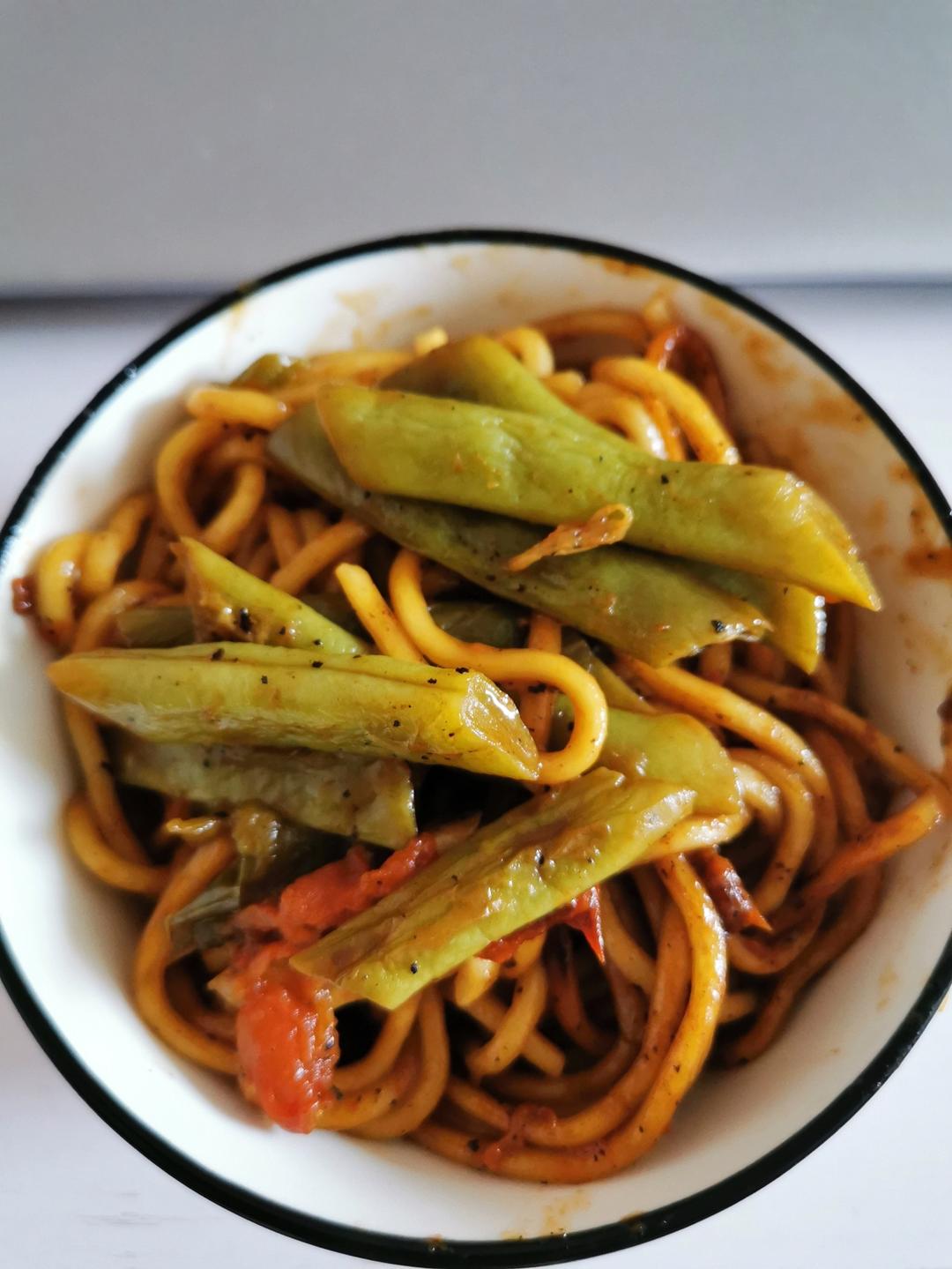 史上最浓郁西红柿豆角焖面‼️好吃到舔碗底儿