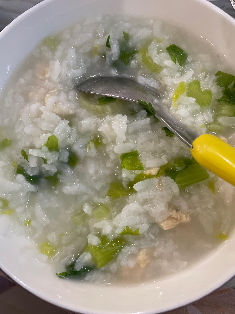 秋天这款粥，很适合做给孩子喝，提高抵抗力，孩子少生病