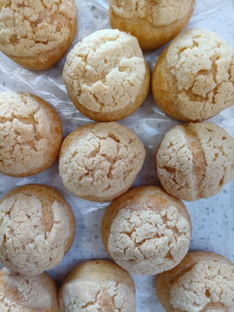 酥皮奶油泡芙--#皮黑森林#