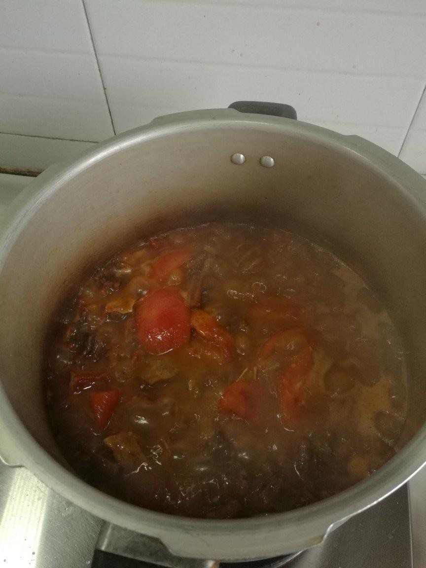 番茄炖带骨牛腩—Staub珐琅铸铁锅