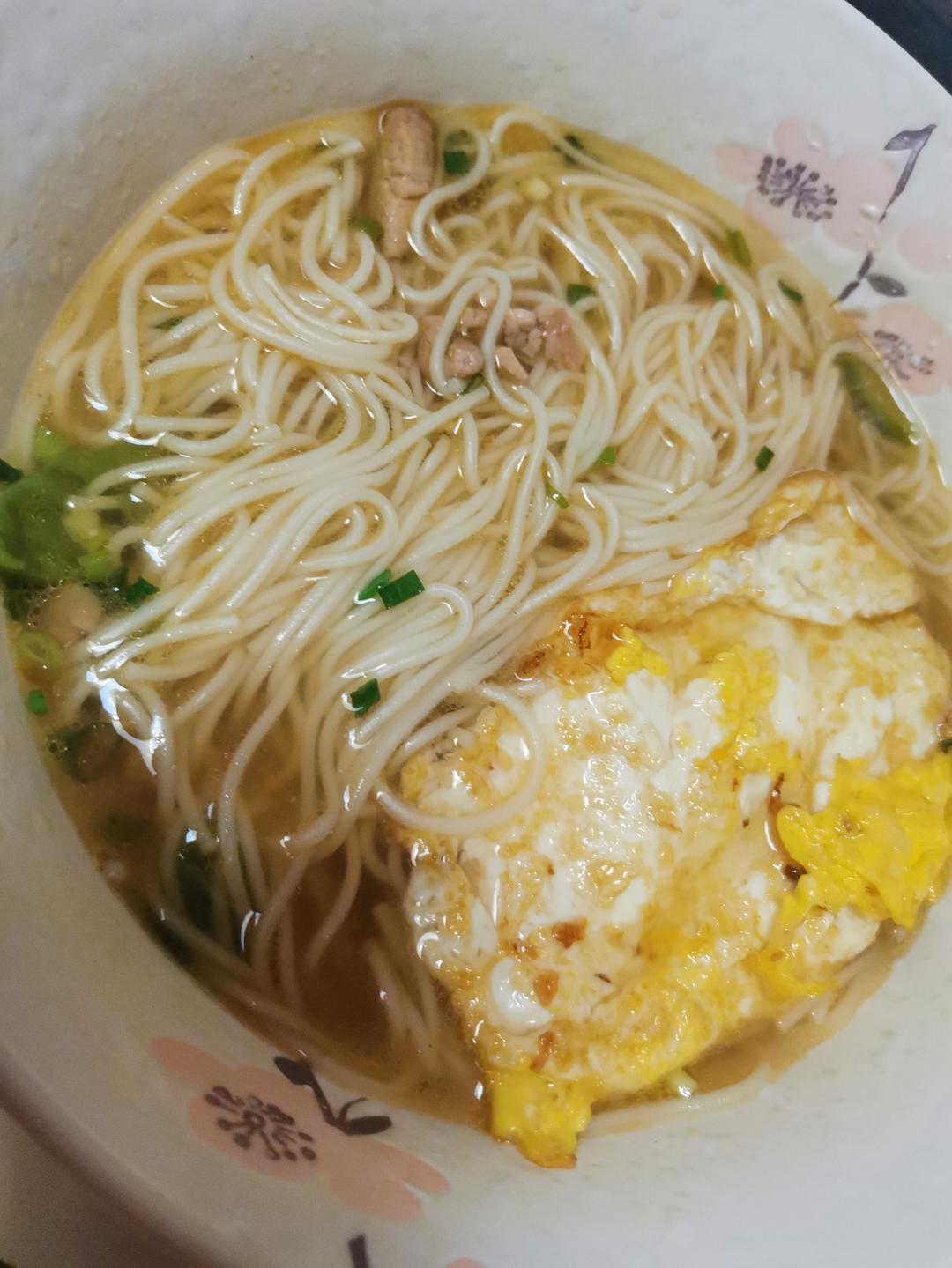 清汤挂面-香而不腻，方便快捷