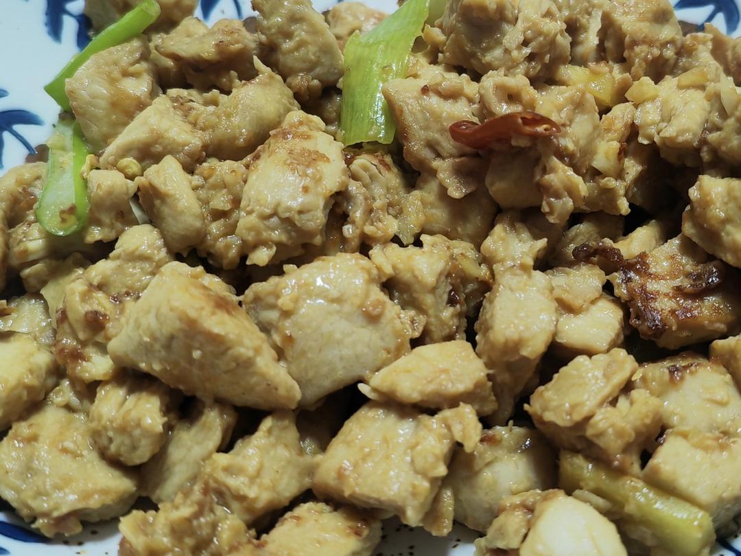 不必油炸的鸡胸肉【辣子鸡】减肥人士的福音