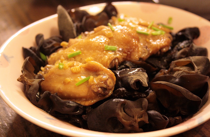 黑木耳蒸鸡翅
