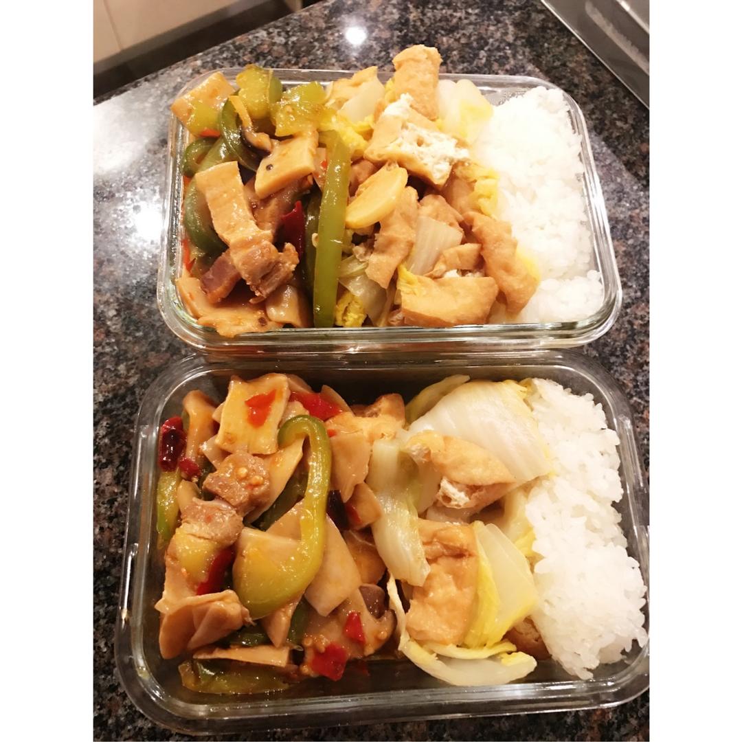 五花肉爆炒杏鲍菇