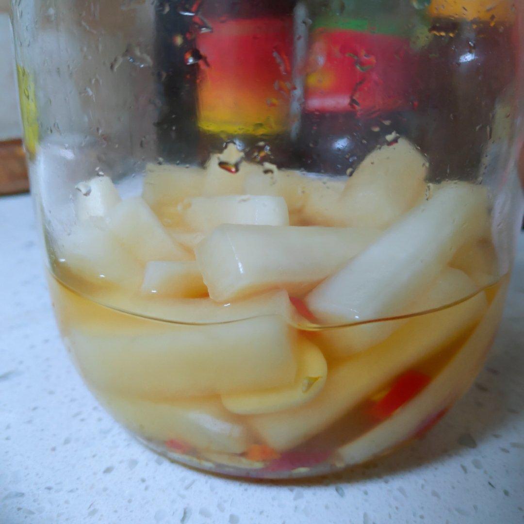 腌酸萝卜
