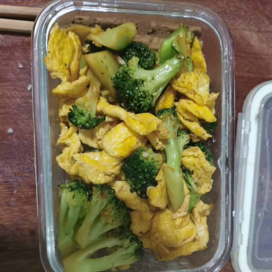 西兰花炒鸡蛋