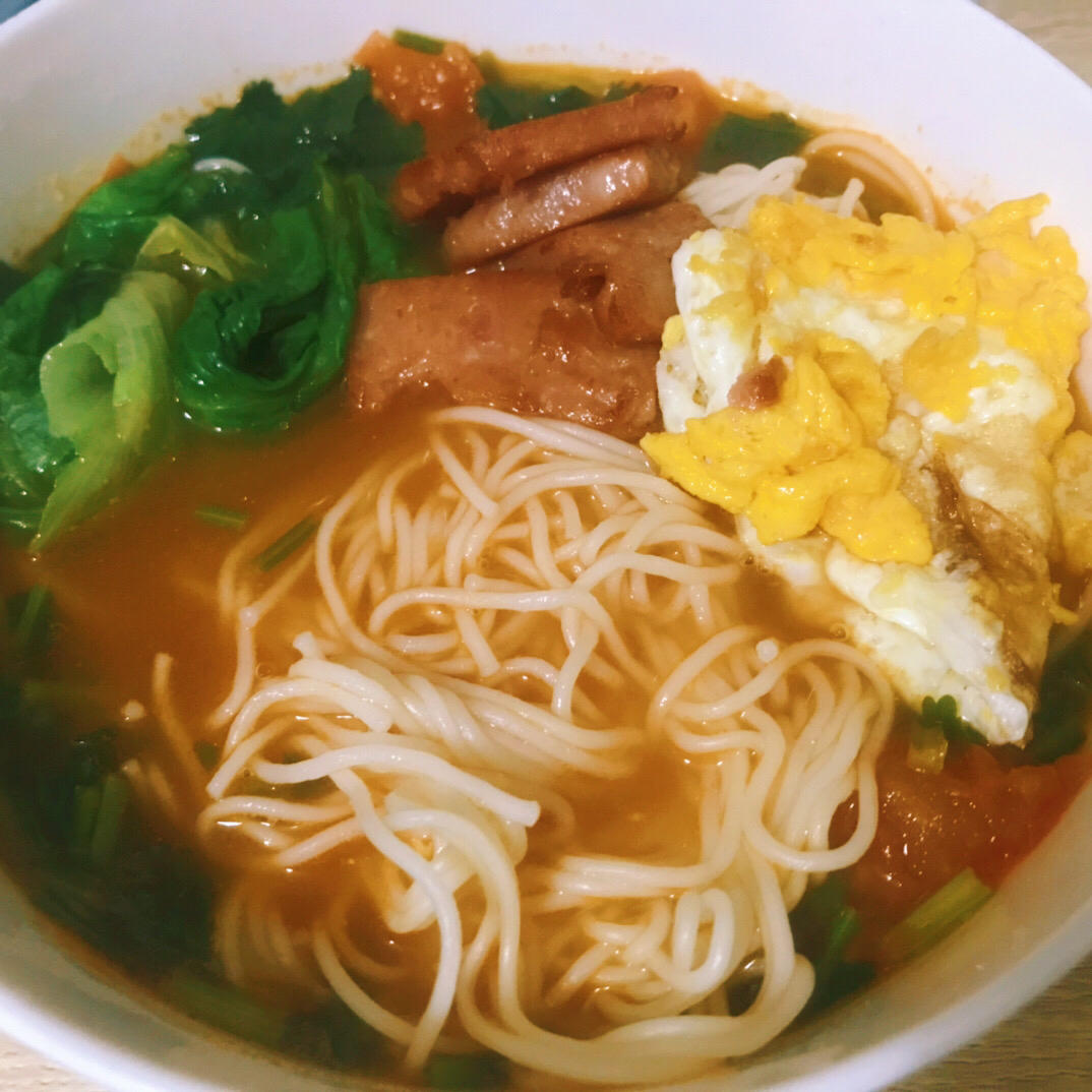 是小厨娘鸭做的港式番茄餐蛋面