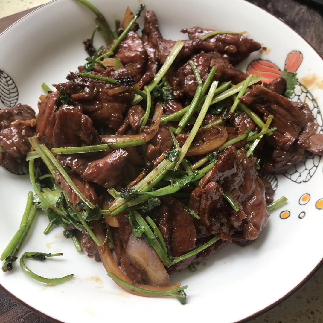 【小高姐】青椒牛肉 如何炒出嫩滑的牛肉