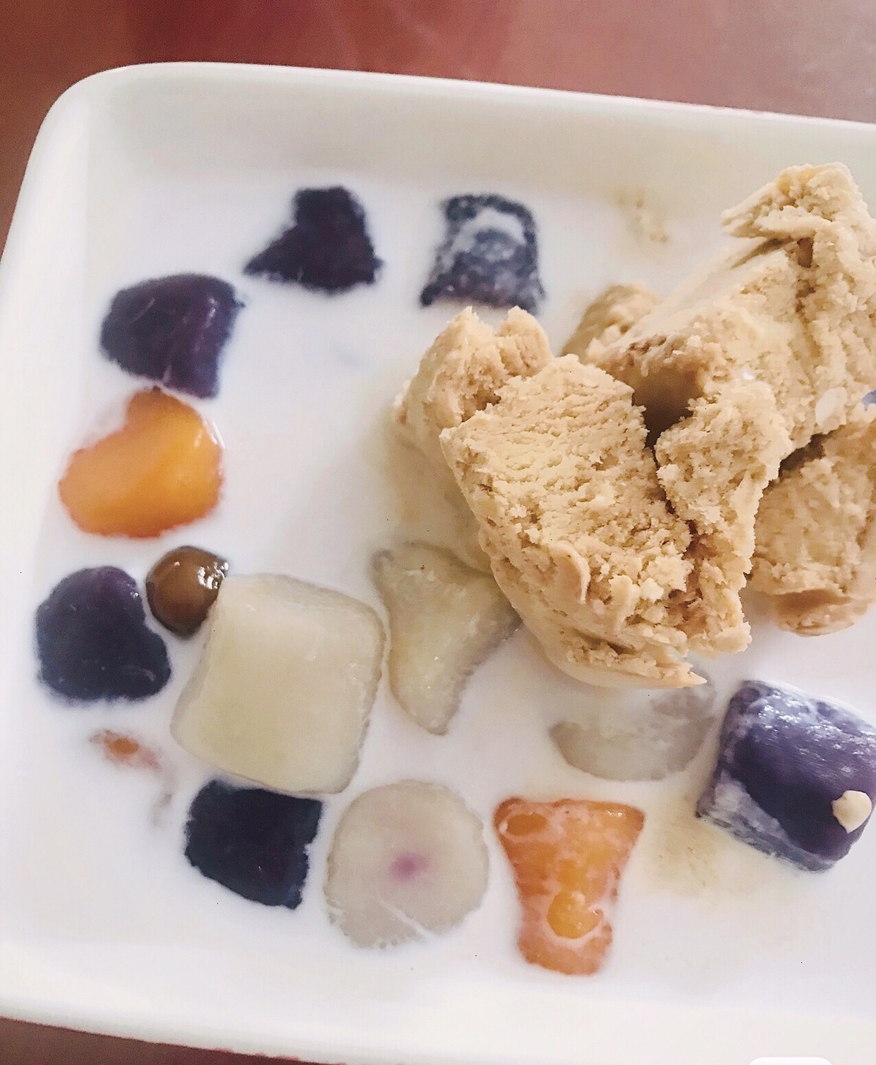 芋圆+奶茶红豆味冰淇淋的做法