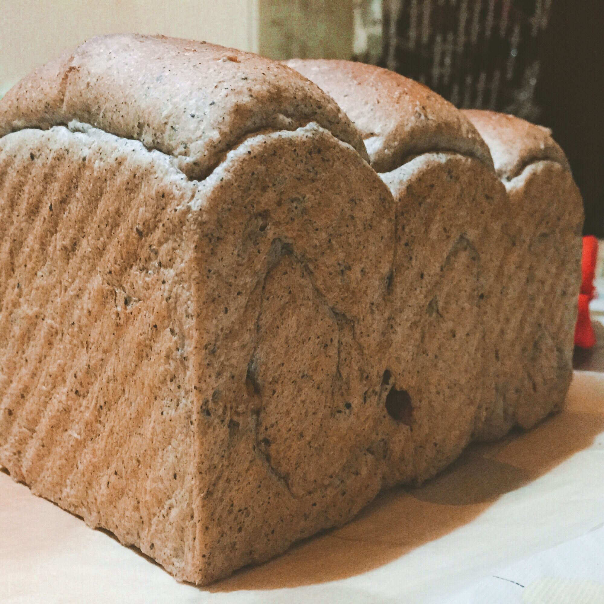 全麦黑芝麻核桃吐司