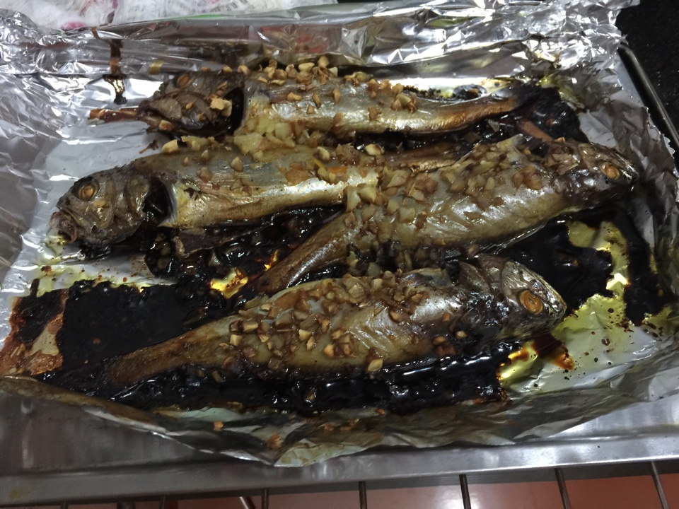 蒜烤小黄鱼