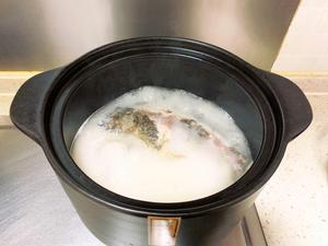 简单炖出牛奶一样白的鲫鱼豆腐汤的做法 步骤15