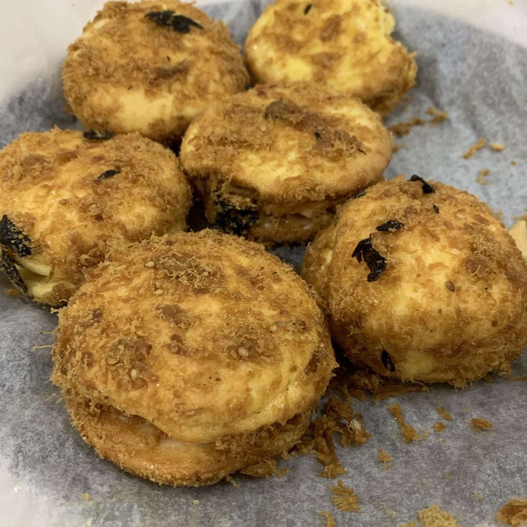 爆浆肉松小贝
