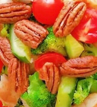 碧根果鸡胸肉蔬菜沙拉