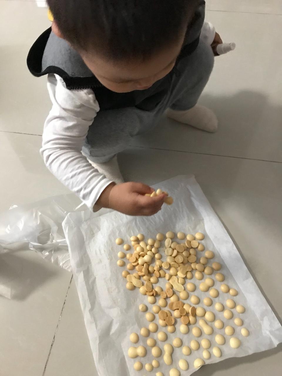 入口即化的蛋黄小饼干