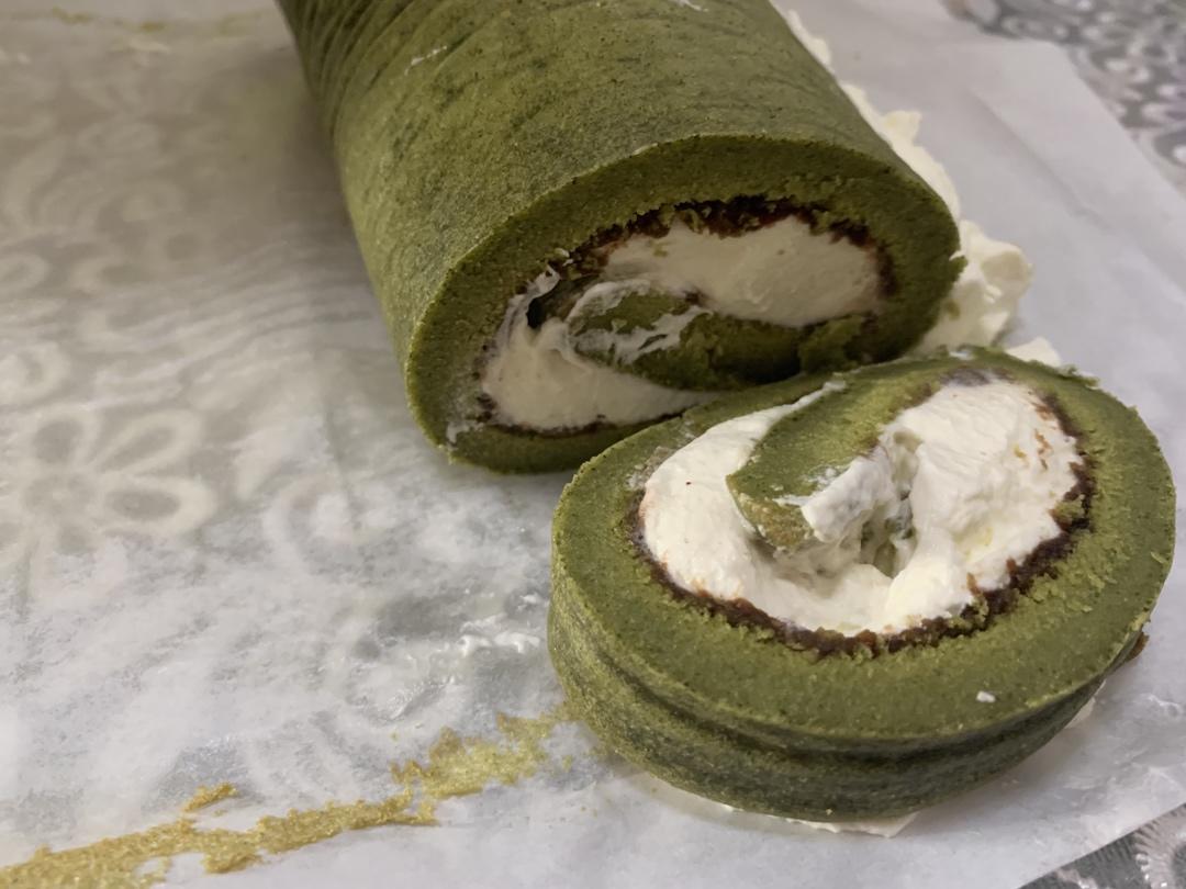 抹茶戚风蛋糕卷