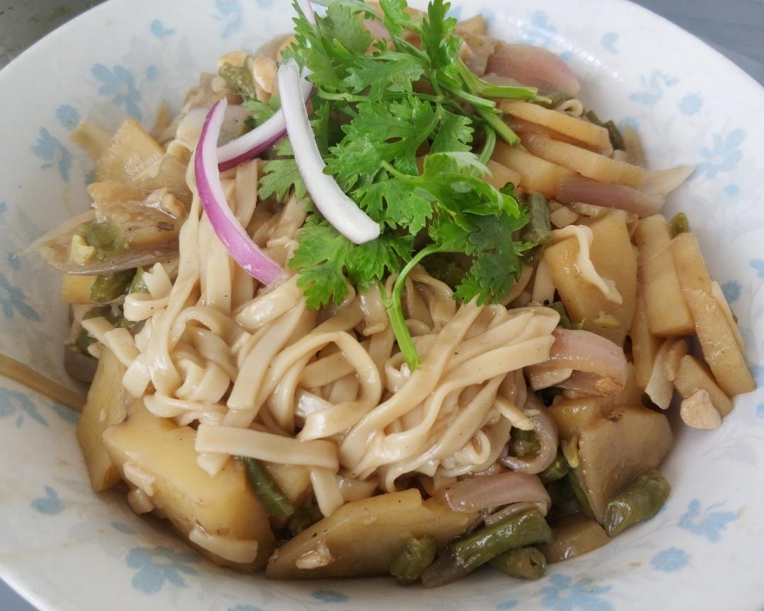 干挂面版豆角焖面的做法