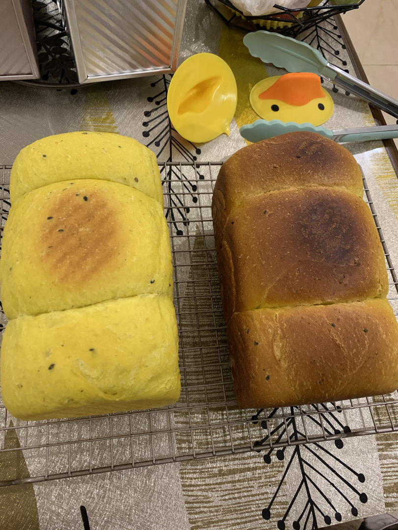 金灿灿的南瓜吐司，松软得没话说！