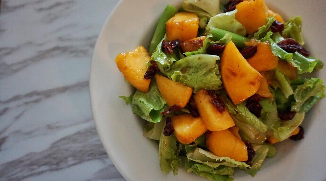 卷卷卷卷er做的夏日黄桃沙拉