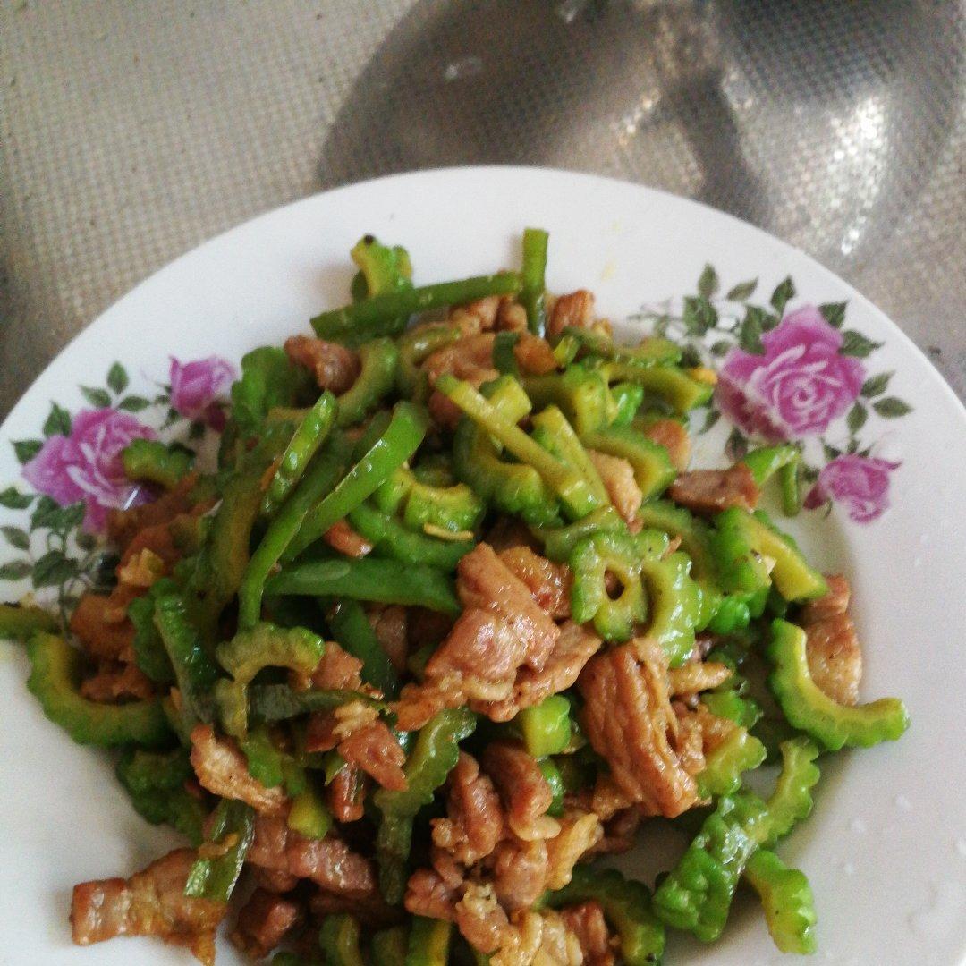 苦瓜炒肉