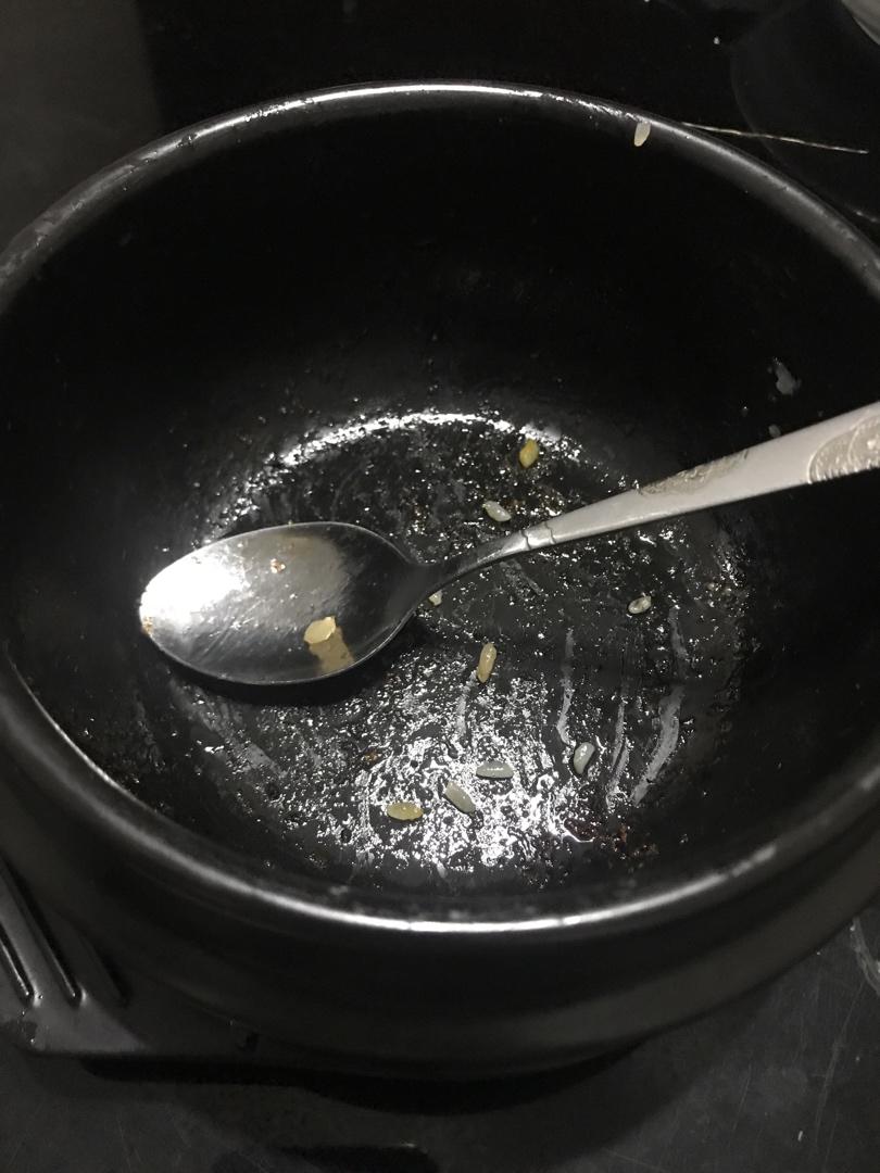 腊味煲仔饭，20分钟饭菜同出