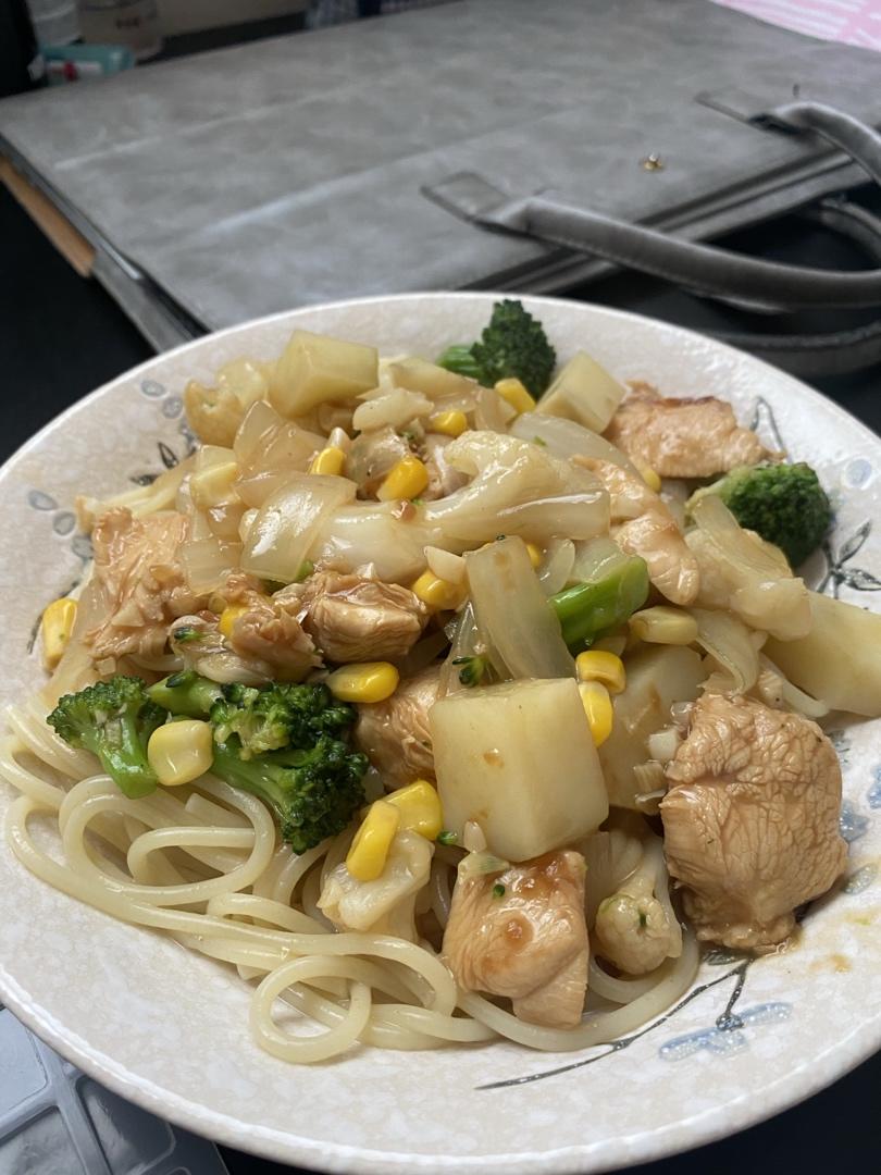 鸡肉盖浇饭