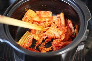 正宗韩式泡菜金枪鱼汤的做法 步骤3