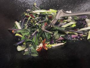 炝炒紫菜苔（传说中的红菜苔）的做法 步骤7