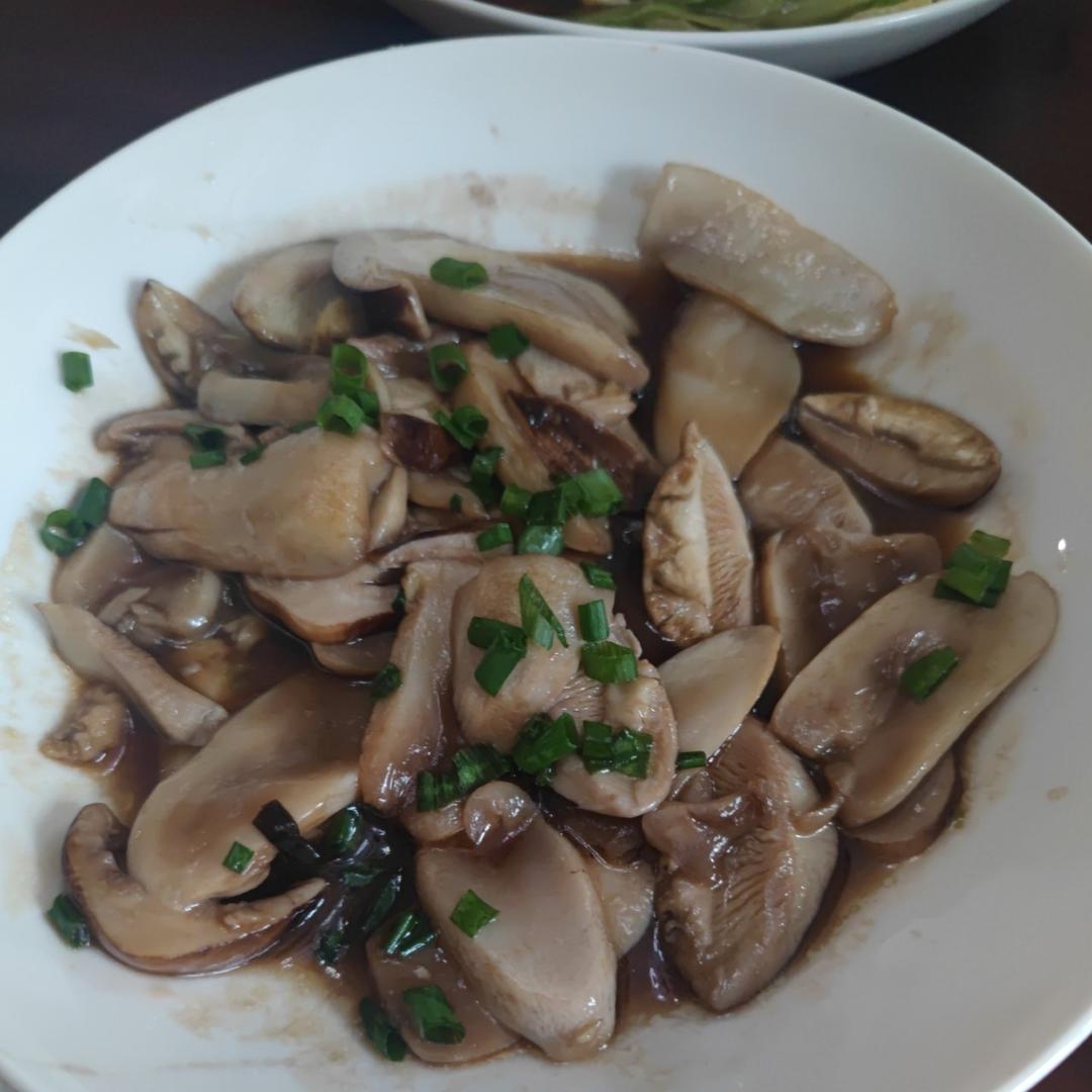 上桌秒光的葱油姬松茸