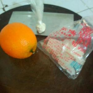 川贝冰糖炖香橙的做法 步骤1